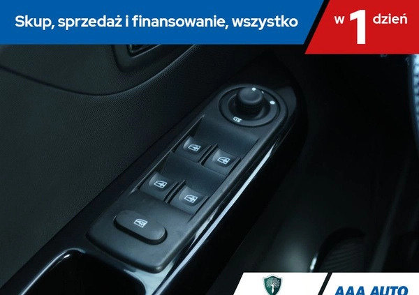 Renault Captur cena 48000 przebieg: 92838, rok produkcji 2015 z Kołaczyce małe 326